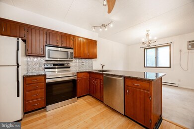 600 Campbell Cir unit I15, Downingtown, PA 19335 - photo 2