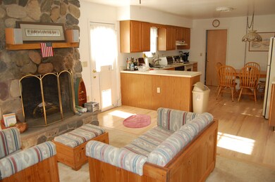 801 Waxwing Ct, Hawley, PA 18428 - photo 5