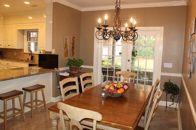 Eat in Kitchen