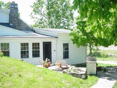 2465 Carpenter Pike, Versailles, KY 40383 - photo 4