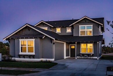 1412 NW Fir Ave, Redmond, OR 97756 - photo 2