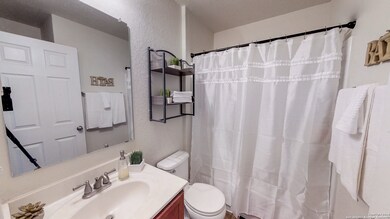 11827 Wildcat Cove, San Antonio, TX 78254 - photo 4