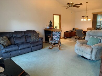 4246 Hawthorne Ave, Sheffield Lake, OH 44054 - photo 2