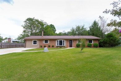 4905 Yarmouth Dr, Greensboro, NC 27407 - photo 3