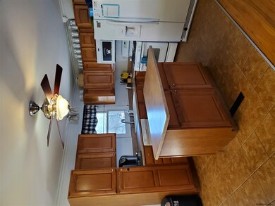 20 Chestnut Ct, Rensselaer, NY 12144 - photo 5