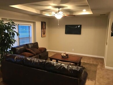 LIving/Entertainment Layout<|><|>