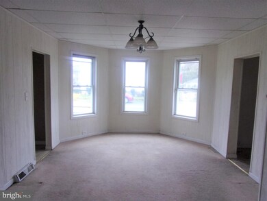 596 N Delaware St, Paulsboro, NJ 08066 - photo 4