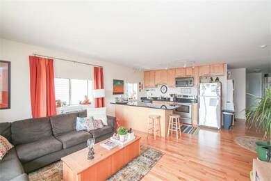 386 E 8th St unit 3, Boston, MA 02127 - photo 5