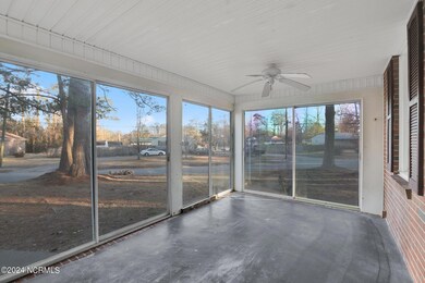 400 Maple St, Jacksonville, NC 28540 - photo 5