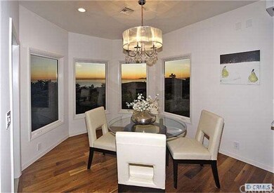 Beautiful breakfast nook with pano ocean view, gre