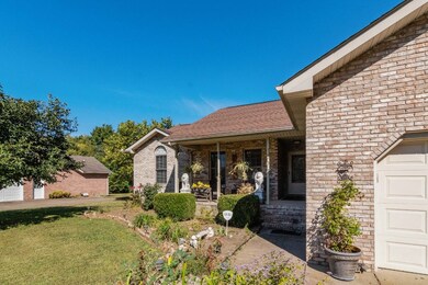 303 Northwood Ave, Shelbyville, TN 37160 - photo 4