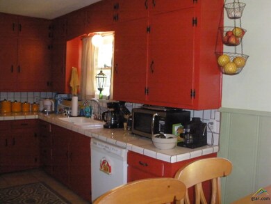 1526 Graham Dr, Tyler, TX 75701 - photo 6