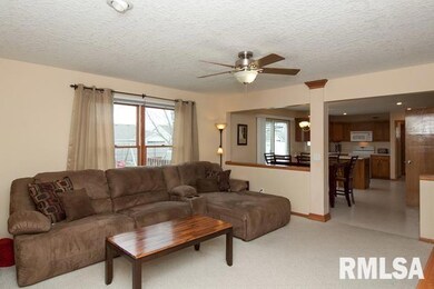 1631 W 64th St, Davenport, IA 52806 - photo 2
