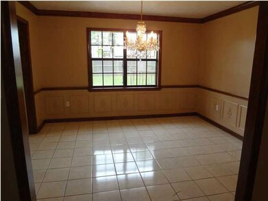 Dining room.