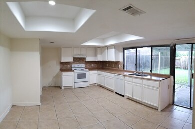 15803 Danford Dr, Houston, TX 77053 - photo 3