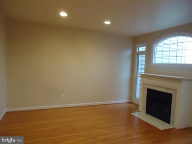 4552 Fair Valley Dr, Fairfax, VA 22033 - photo 7