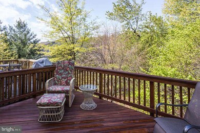 9142 Silvershadow Ct, Lorton, VA 22079 - photo 6