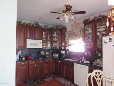 138 Eleanor Rd, Manchester, NJ 08759 - photo 5