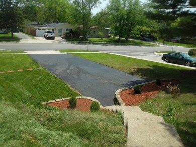 313 Tulsa Ave, Carpentersville, IL 60110 - photo 4