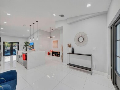 19901 NW 77th Ct, Hialeah, FL 33015 - photo 5