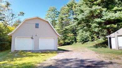 Detached garage