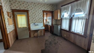 2013 16th St, Moline, IL 61265 - photo 2