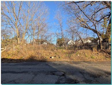 2958 N 10th Ln, Milwaukee, WI 53206 - photo 2