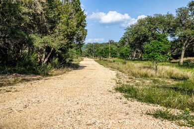 10209 Ranch Road 337, Vanderpool, TX 78885 - photo 6