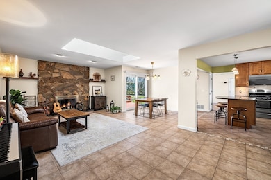 411 Gulf Rd W, South Dartmouth, MA 02748 - photo 7