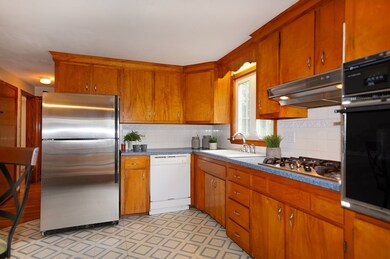 32 Locust St, Burlington, MA 01803 - photo 7