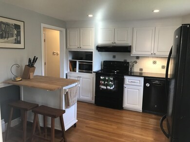 43 Hemenway Rd, Framingham, MA 01701 - photo 3