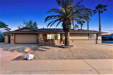 9839 W Lindgren Ave, Sun City, AZ 85373 - photo 2