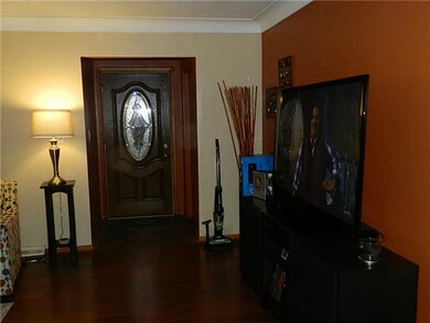 2440 Roseann Dr, Toledo, OH 43611 - photo 2