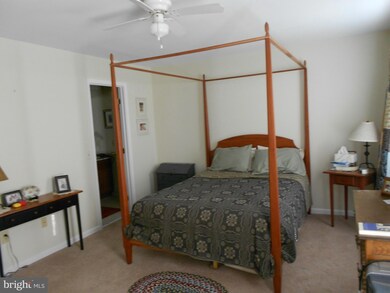 9402 Steeple Ct, Laurel, MD 20723 - photo 3