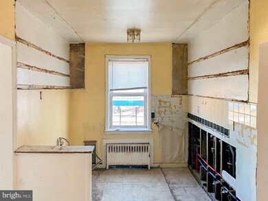 206 Chancellor Ave, Newark, NJ 07112 - photo 4