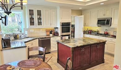 43 Hillcrest Meadows, Rolling Hills Estates, CA 90274 - photo 5