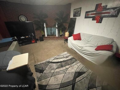 408 E Chapel St, Hazleton, PA 18201 - photo 4