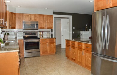 40 Allen Ct, Keene, NH 03431 - photo 3