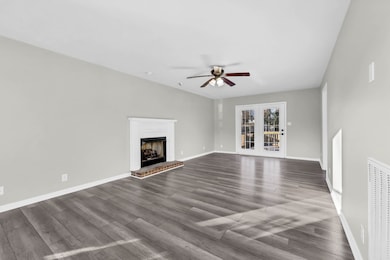 2185 Bauling Ct, Clarksville, TN 37040 - photo 6