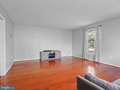 9419 Ramey Rd, Marshall, VA 20115 - photo 5