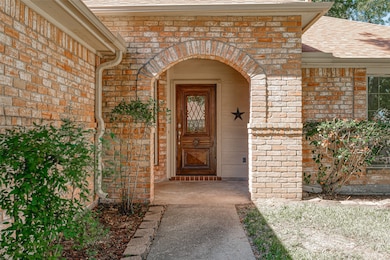 9011 Saratoga Forest Dr, Houston, TX 77088 - photo 3
