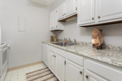 10 Foster St unit 202, Wakefield, MA 01880 - photo 5