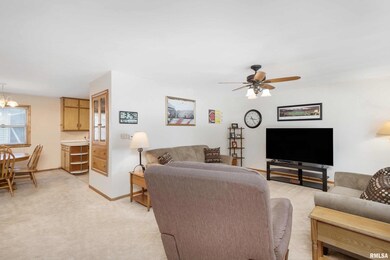 1932 W 36th St, Davenport, IA 52806 - photo 7