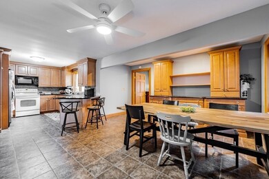 1358 Amostown Rd, West Springfield, MA 01089 - photo 4