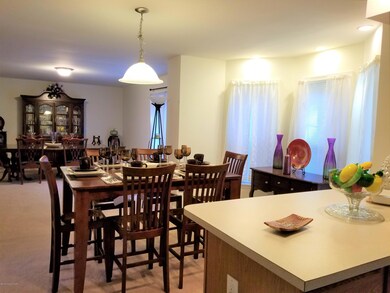 844 Country Place Dr, Tobyhanna, PA 18466 - photo 6