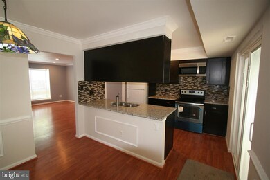 118 Saint Charles Square unit 118, Sterling, VA 20164 - photo 3