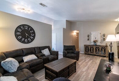 5060 W Pheasant St-8