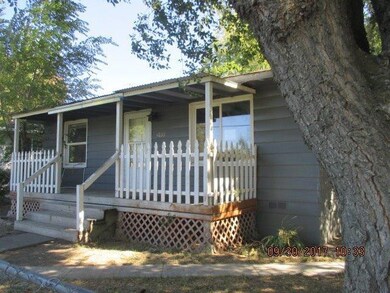 1035 Mitchell St, Klamath Falls, OR 97601 - photo 2