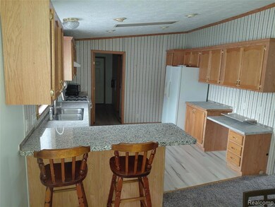 4740 Spring Creek Dr, Howell, MI 48843 - photo 3