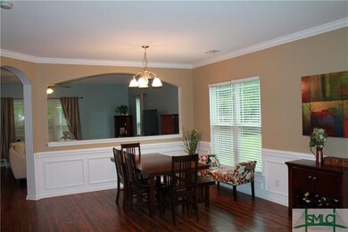 Beautiful arched openings from the dining room to 